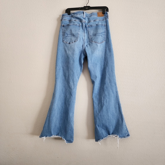 American Eagle Blue Distressed Flare Wide Leg Super High Rise Size 12 - Picture 7 of 9